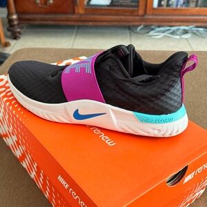 Nike Renew Women’s Sneakers
